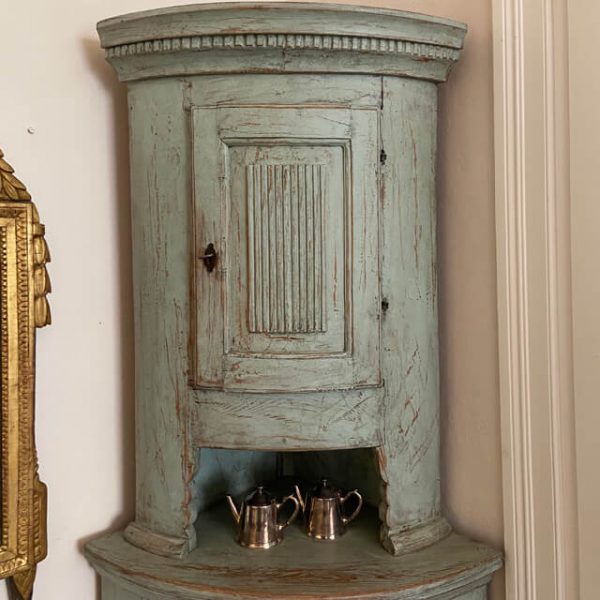 Gustavianischer Eckschrank, Ende 18. Jh - Werkstatt Redeker